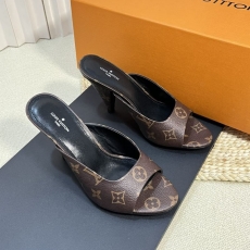 Louis Vuitton Slippers